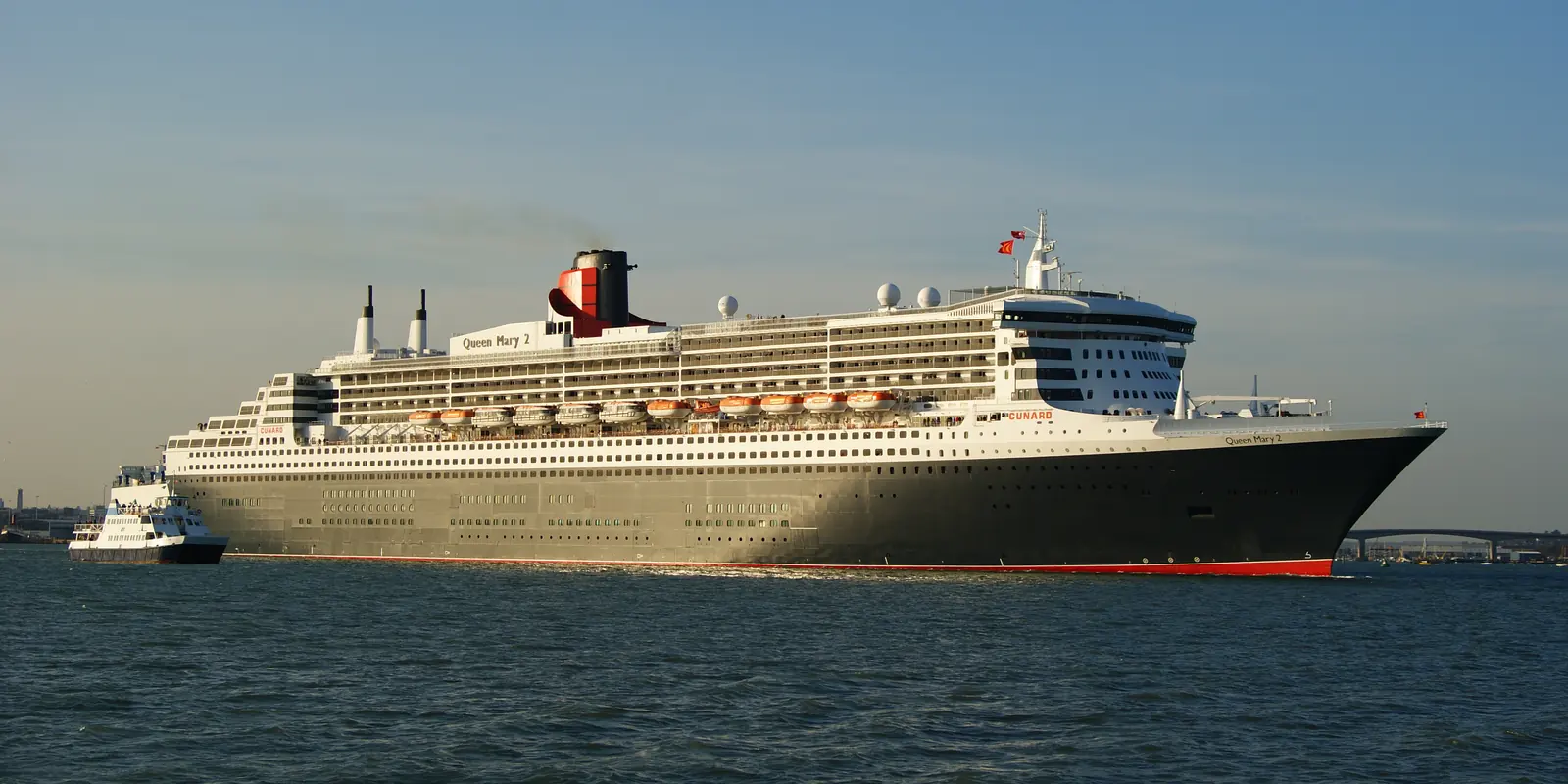 Queen Mary 2 leaving Southampton