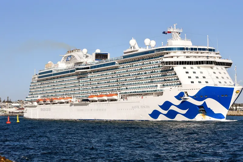 Princess Cruises' Majestic Princess leaving Fremantle, Australia