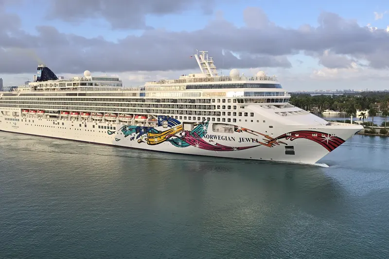 Norwegian Cruise Line's Norwegian Jewel in Miami